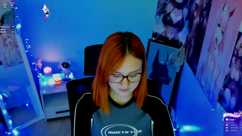 Snapshot of margaret_red chatting on December 12, 5:52 am Margaret online show from December 12, 5:52 am