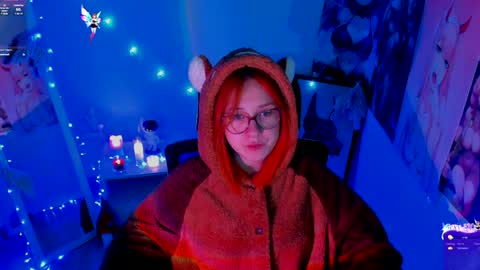 Snapshot of margaret_red chatting on December 16, 10:13 pm Margaret online show from December 16, 10:13 pm