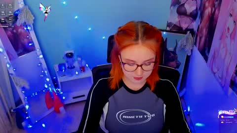 Snapshot of margaret_red chatting on December 20, 10:54 pm Margaret online show from December 20, 10:54 pm