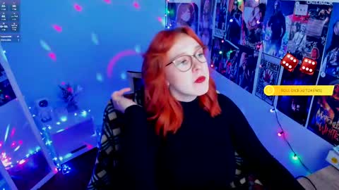 Snapshot of margaret_red chatting on February 23, 7:07 pm Margaret online show from February 23, 7:07 pm