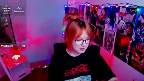 Snapshot of margaret_red chatting on September 9, 5:29 am Margaret online show from September 9, 5:29 am
