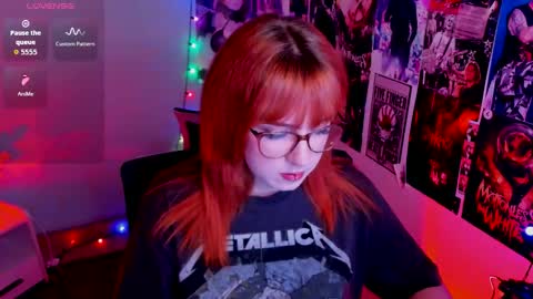 Snapshot of margaret_red chatting on September 17, 7:04 pm Margaret online show from September 17, 7:04 pm