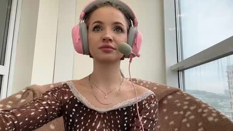 Snapshot of margaretawieczorek chatting on May 18, 8:09 am Emily online show from May 18, 8:09 am