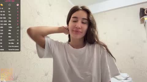 Emily online show from August 4, 3:10 am