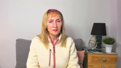 margaretmature online show from January 25, 6:01 am