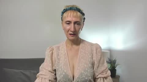 margaretmature online show from September 19, 12:06 pm