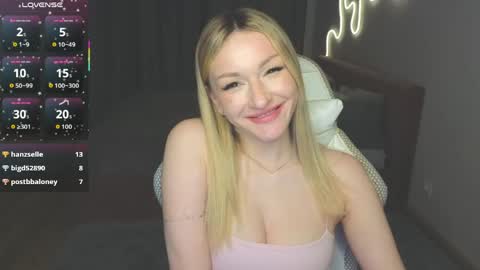 Snapshot of margaretsweet1 chatting on May 27, 1:57 am Margaret online show from May 27, 1:57 am