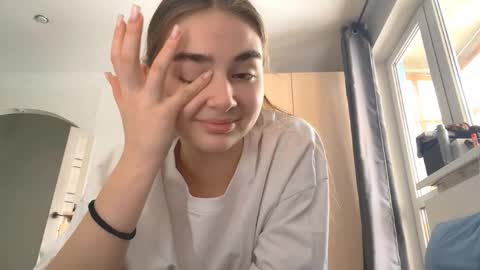 margarettemcgahey online show from February 5, 9:14 am