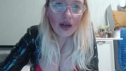 margo_shine online show from February 9, 1:59 pm