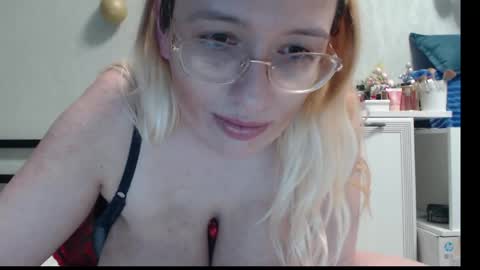 margo_shine online show from April 15, 7:58 pm