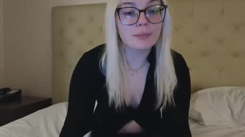 Snapshot of margot_robbie7 chatting on January 17, 5:00 am margot_robbie7 online show from January 17, 5:00 am