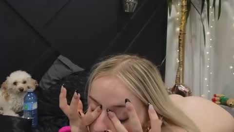 Snapshot of margot_robbie7 chatting on February 9, 8:33 am margot_robbie7 online show from February 9, 8:33 am