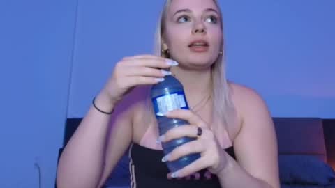 Snapshot of margot_robbie7 chatting on September 11, 1:28 am margot_robbie7 online show from September 11, 1:28 am