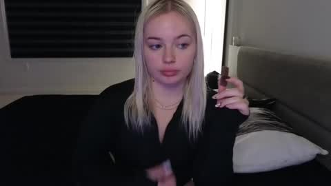 Snapshot of margot_robbie7 chatting on November 3, 11:15 pm margot_robbie7 online show from November 3, 11:15 pm