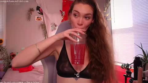 Snapshot of margotdiamond chatting on February 13, 3:08 pm online show from February 13, 3:08 pm