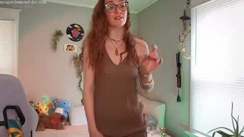 Snapshot of margotdiamond chatting on March 24, 3:28 pm online show from March 24, 3:28 pm