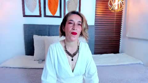 Snapshot of margott_mature chatting on June 17, 12:07 pm Margott online show from June 17, 12:07 pm