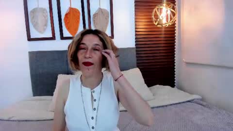 Snapshot of margott_mature chatting on June 23, 12:03 pm Margott online show from June 23, 12:03 pm