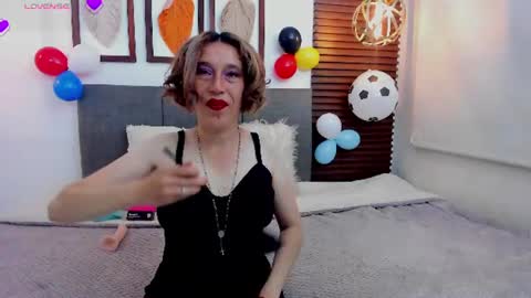 Snapshot of margott_mature chatting on July 8, 12:31 pm Margott online show from July 8, 12:31 pm