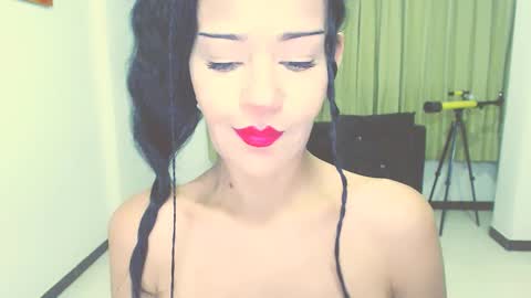 Snapshot of mari4you69 chatting on September 14, 10:25 am mari4you69 online show from September 14, 10:25 am