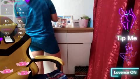 Snapshot of mari_77777 chatting on February 17, 10:51 am Mari online show from February 17, 10:51 am
