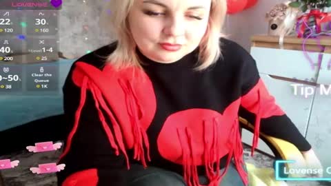 Snapshot of mari_77777 chatting on February 28, 8:09 am Mari online show from February 28, 8:09 am
