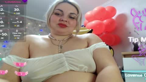 Snapshot of mari_77777 chatting on March 4, 6:39 pm Mari online show from March 4, 6:39 pm