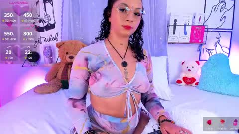 Mari Sweett  online show from May 11, 7:33 pm