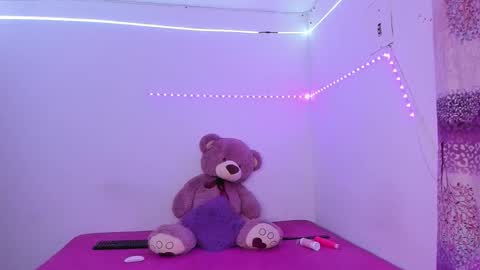 Snapshot of maria_alejita chatting on March 17, 5:49 pm alejita independent online show from March 17, 5:49 pm