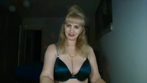maria_anna_mmm online show from June 13, 7:23 pm