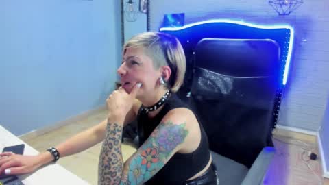 Maria fernanda online show from December 9, 4:01 am