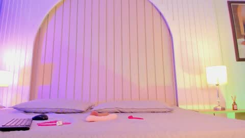 Snapshot of maria_gil chatting on November 15, 11:51 am Maria online show from November 15, 11:51 am