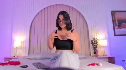 Snapshot of maria_gil chatting on February 28, 11:33 am Maria online show from February 28, 11:33 am