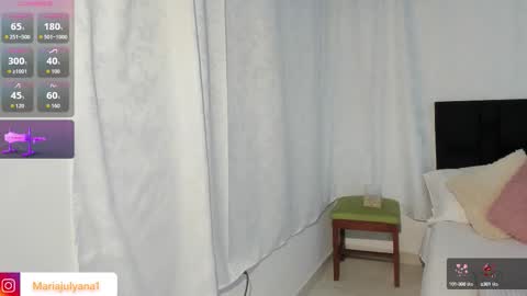 V A N E S S A  online show from October 3, 5:15 am