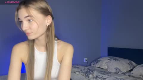 Snapshot of maria_plaudice chatting on February 28, 2:31 pm maria online show from February 28, 2:31 pm