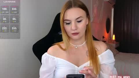 Snapshot of maria_shy_lii chatting on February 19, 11:17 am maria_shy_lii online show from February 19, 11:17 am