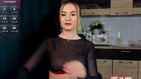 Snapshot of maria_shy_lii chatting on February 26, 5:31 am maria_shy_lii online show from February 26, 5:31 am