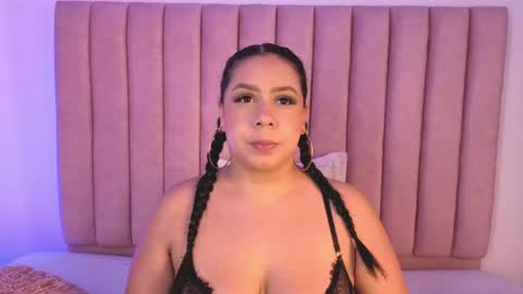 mariaa__fernanda online show from May 1, 11:37 am