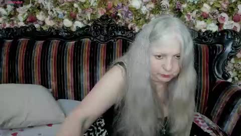 Maria online show from July 8, 9:52 pm