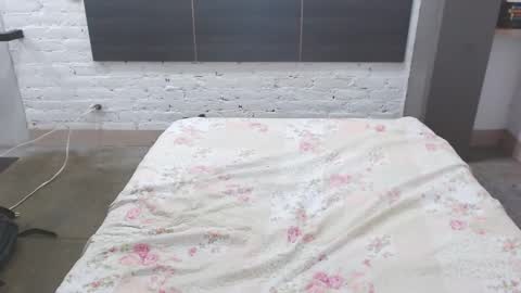 Snapshot of mariabril77 chatting on September 21, 2:19 pm Call me Mara online show from September 21, 2:19 pm