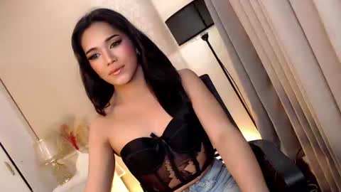 mariah_clara online show from November 20, 5:45 pm