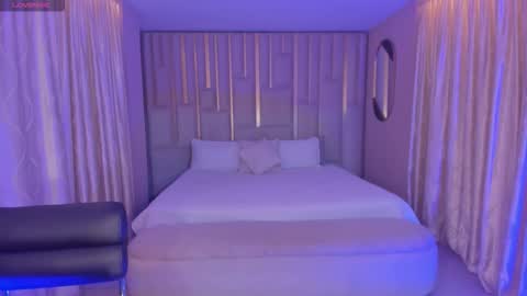 Snapshot of mariaherrera_ chatting on December 20, 11:01 pm MARIA HERRERA online show from December 20, 11:01 pm