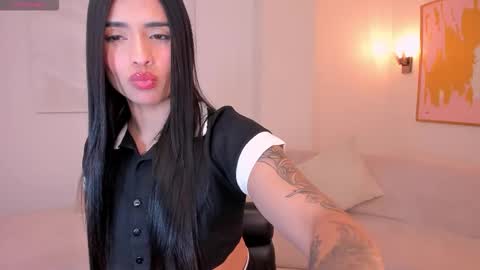 Snapshot of mariaherrera_ chatting on January 8, 9:50 pm MARIA HERRERA online show from January 8, 9:50 pm