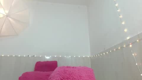 Snapshot of mariajose2015 chatting on May 23, 4:07 am Mariajose online show from May 23, 4:07 am