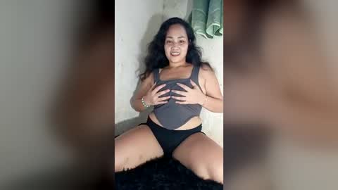 Snapshot of marialuzhot143 chatting on June 13, 10:02 am marialuzhot143 online show from June 13, 10:02 am