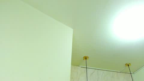 Snapshot of mariam__cute chatting on December 28, 1:29 am online show from December 28, 1:29 am
