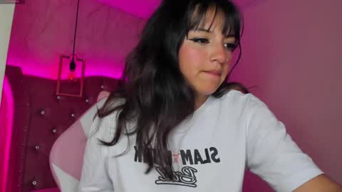 Snapshot of mariam__cute chatting on January 8, 6:41 pm online show from January 8, 6:41 pm