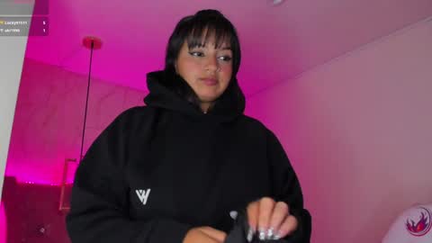 Snapshot of mariam__cute chatting on January 9, 9:58 pm online show from January 9, 9:58 pm