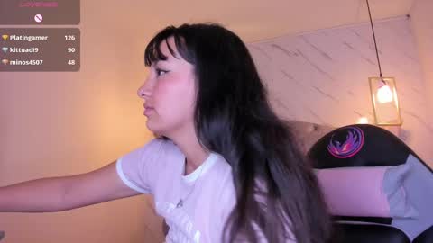 Snapshot of mariam__cute chatting on March 8, 5:33 pm online show from March 8, 5:33 pm
