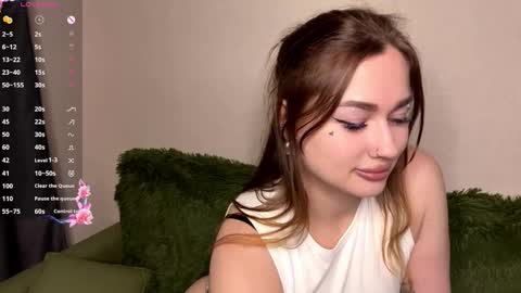 Lily online show from March 9, 9:30 pm